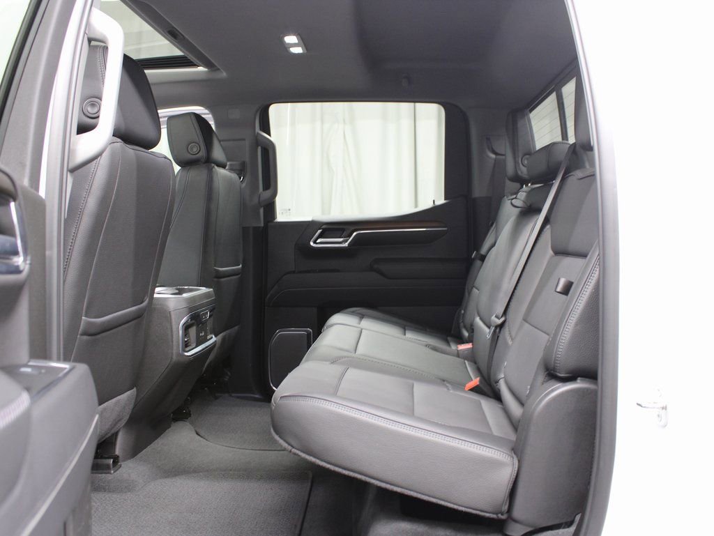 Used 2024 GMC Sierra 1500 Denali w/ Denali Reserve Package AWD/4WD image 11