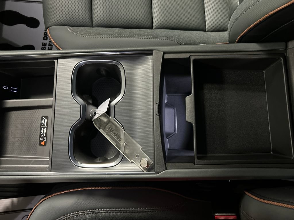 New 2027 GMC Acadia AT4 w/ Luxury Package AWD/4WD image 19
