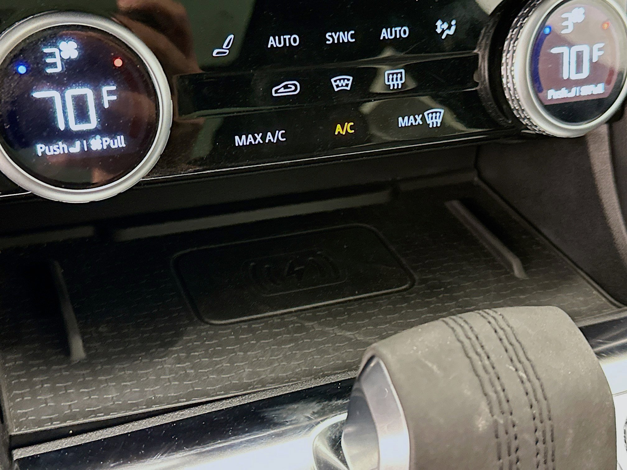 Used 2024 Jaguar F-PACE R-Dynamic S image 26