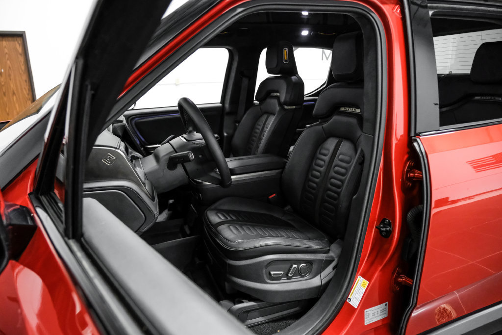 Used 2023 Rivian R1T Adventure Dual AWD/4WD image 42