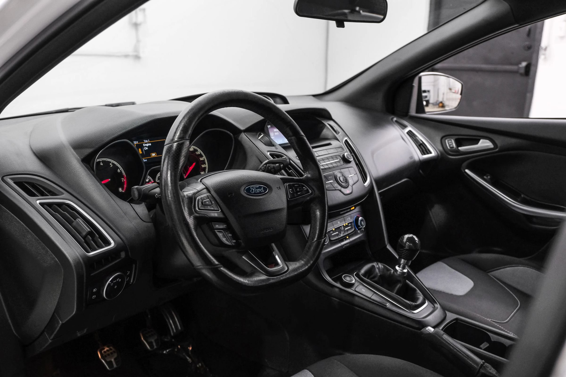 Used 2017 Ford Focus ST FWD image 21