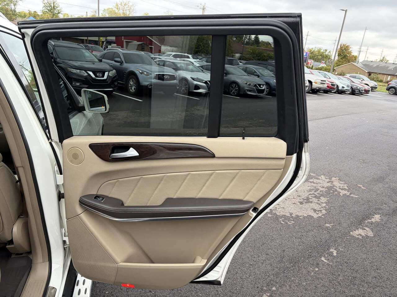 Used 2014 Mercedes-Benz GL 450 4MATIC image 17