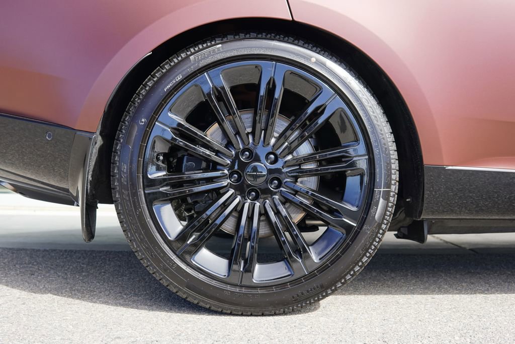 New 2026 Land Rover Range Rover SV image 34