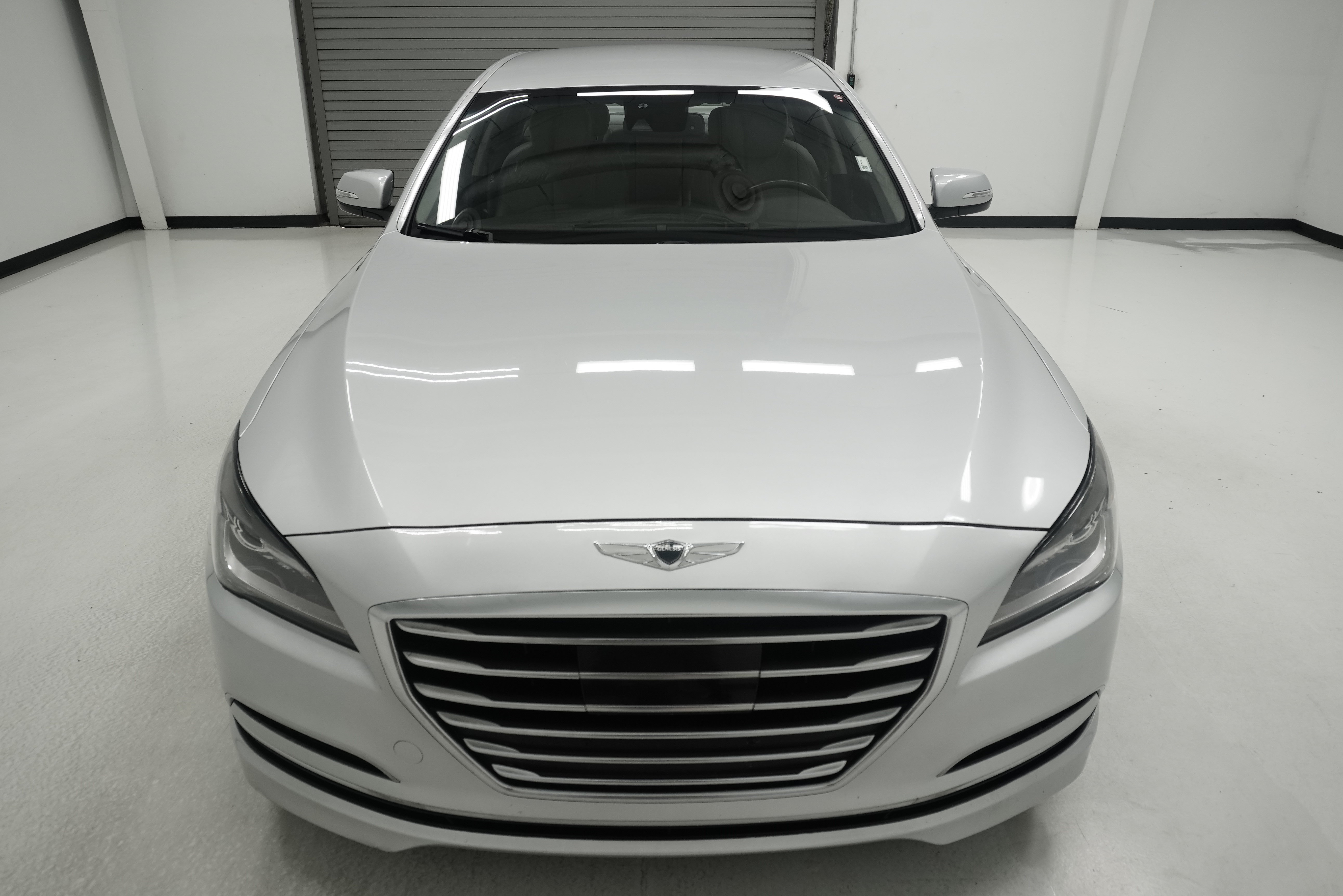 Used 2017 Genesis G80 3.8 RWD image 2