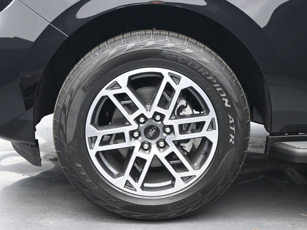 New 2026 Ford Expedition Active image 23