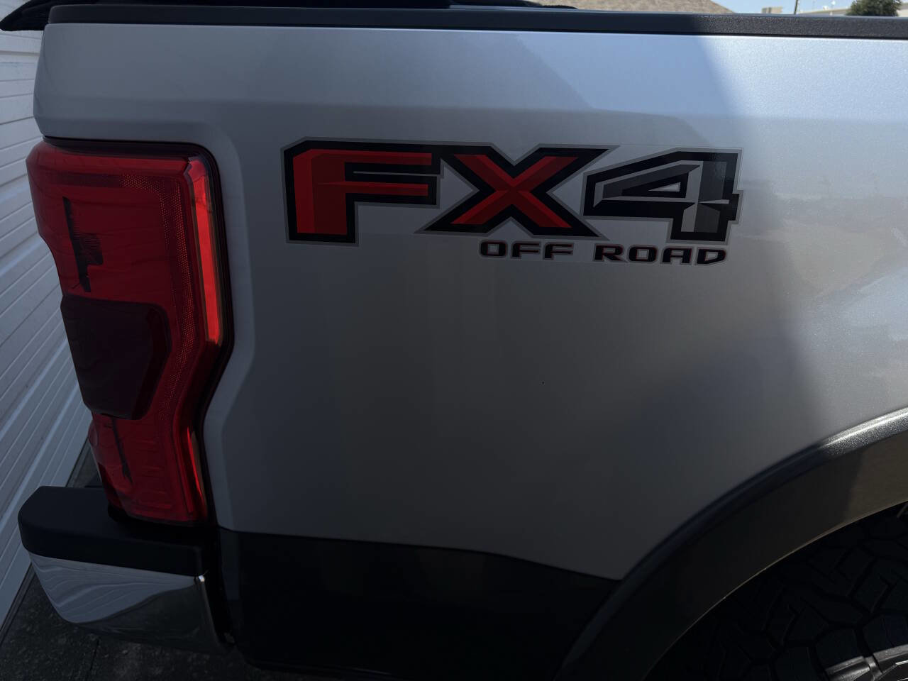 Used 2019 Ford F250 Lariat w/ Lariat Value Package image 16