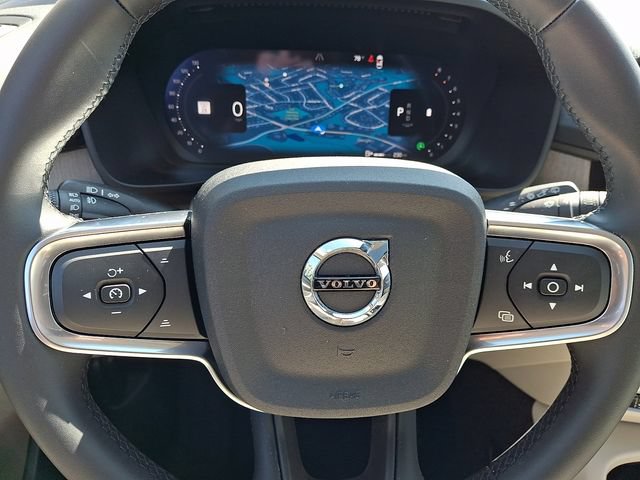 Certified 2025 Volvo XC40 B5 Ultra AWD/4WD image 22