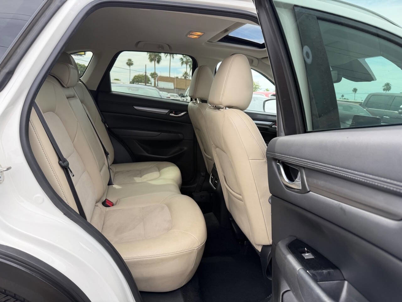 Used 2018 MAZDA CX-5 Touring w/ Preferred Equipment Package FWD image 24