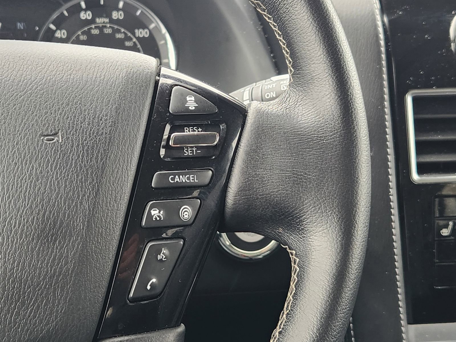 Used 2024 INFINITI QX80 Luxe RWD image 32