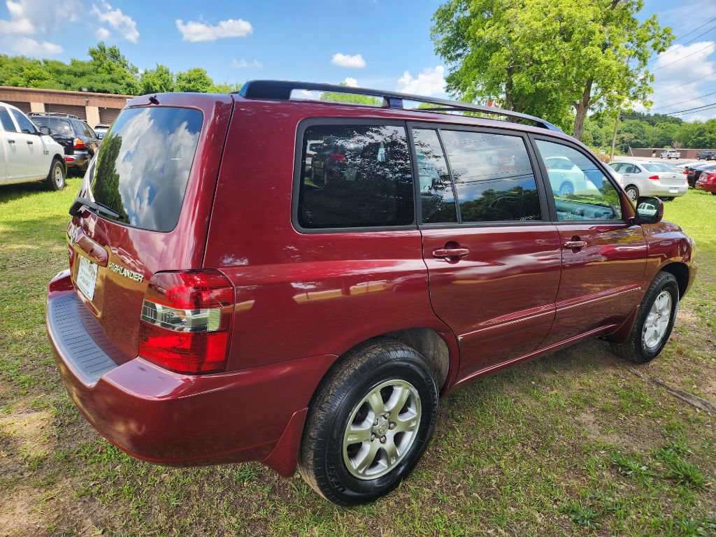 Used 2006 Toyota Highlander 2WD V6 w/ Appearance Pkg image 4