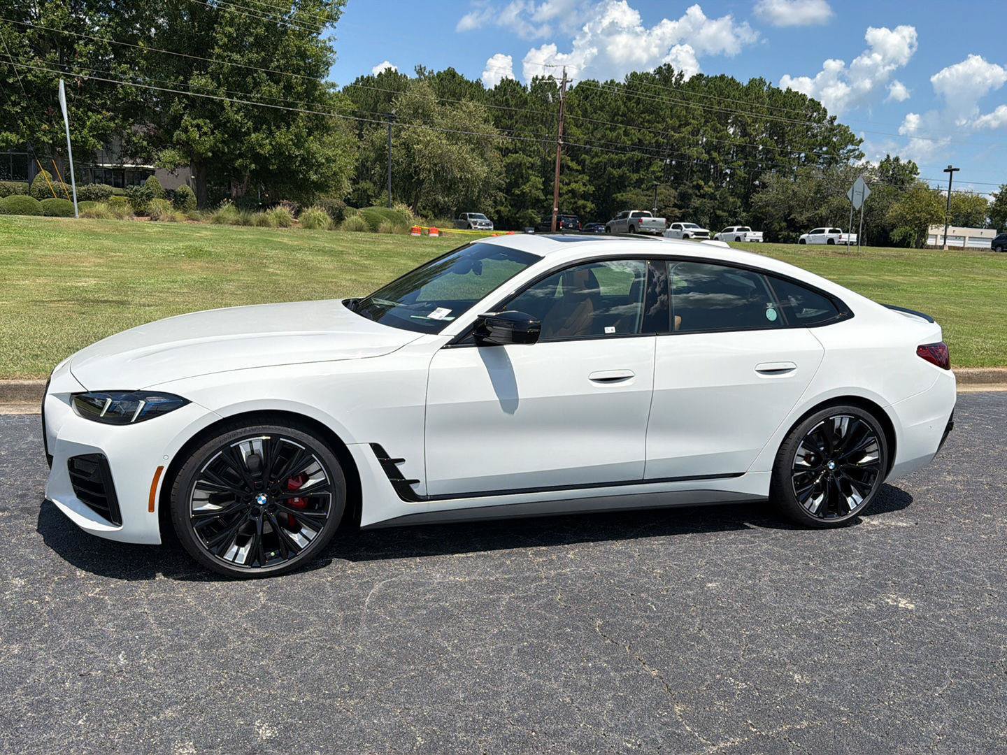 New 2026 BMW M440i w/ Premium Package RWD image 3