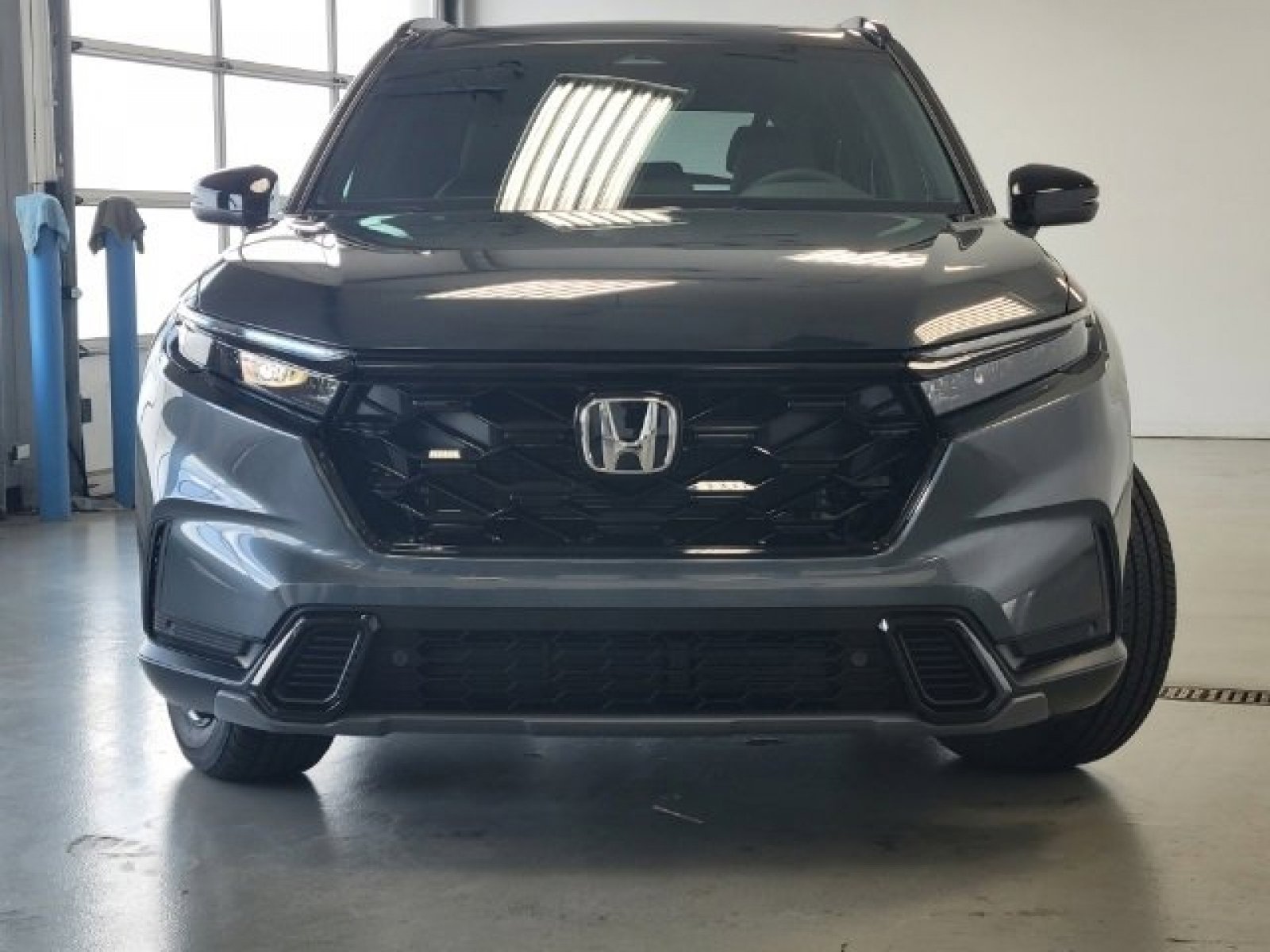 Used 2025 Honda CR-V Sport-L image 2