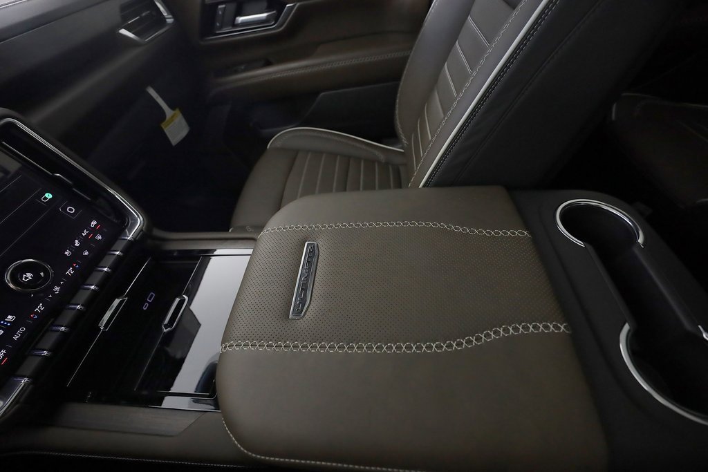 Used 2025 GMC Yukon Denali Ultimate image 43