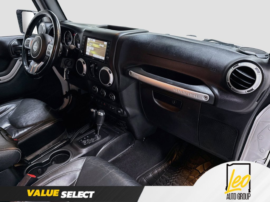 Used 2015 Jeep Wrangler Unlimited Rubicon AWD/4WD image 28