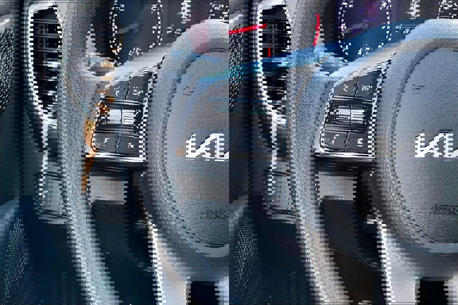 Used 2023 Kia Seltos LX image 21