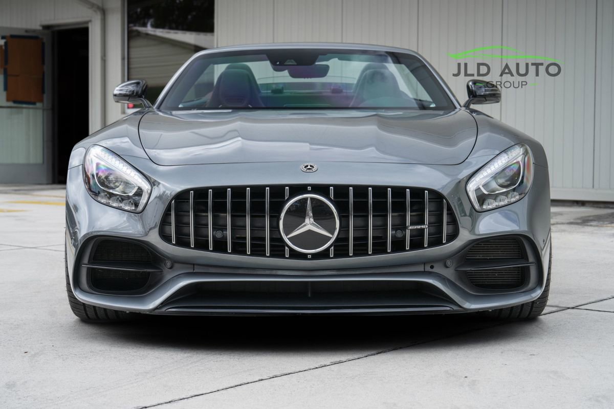 Used 2019 Mercedes-Benz AMG GT Roadster image 3
