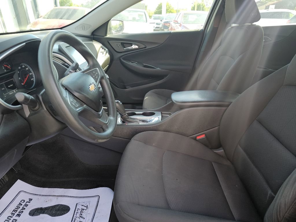 Used 2018 Chevrolet Malibu LS image 16