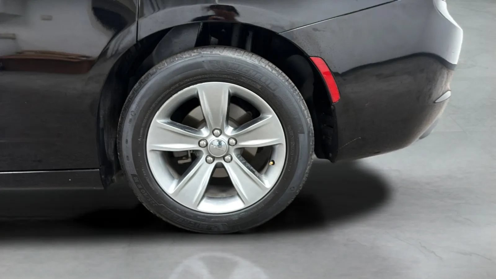 Used 2016 Dodge Charger SXT RWD image 27