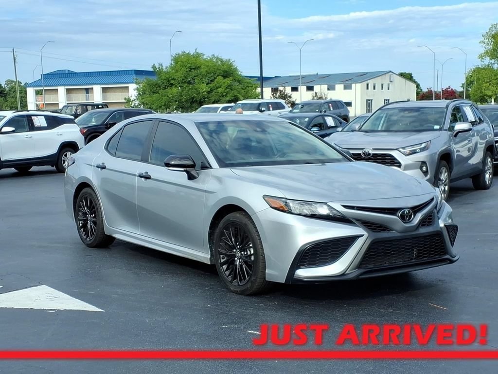Used 2022 Toyota Camry SE w/ Convenience Package FWD video 1