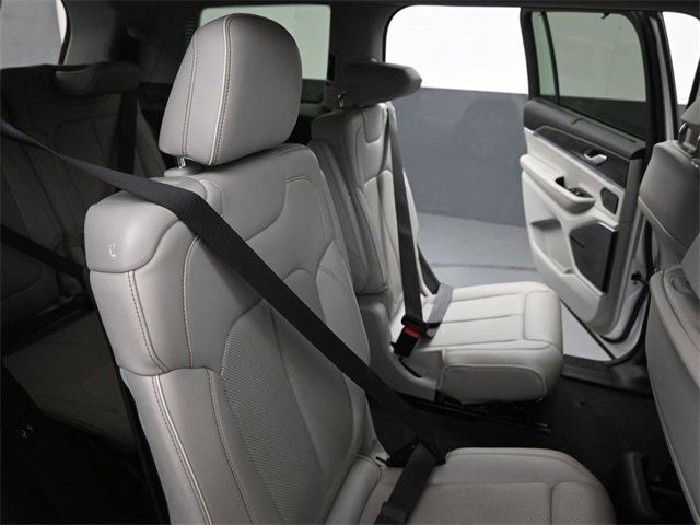 Used 2022 Jeep Grand Cherokee L Overland w/ Advanced Protech Group III image 23