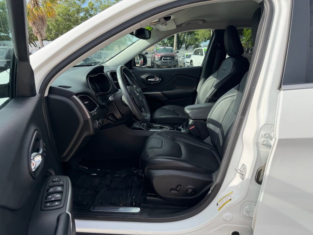 Used 2019 Jeep Cherokee Limited FWD image 15