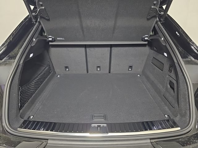 New 2026 Porsche Cayenne Coupe AWD/4WD image 13