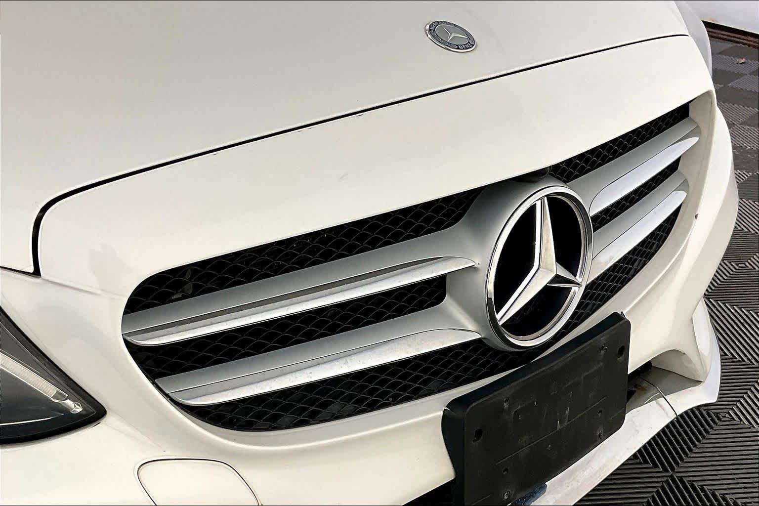 Used 2017 Mercedes-Benz C 300 4MATIC Sedan image 32