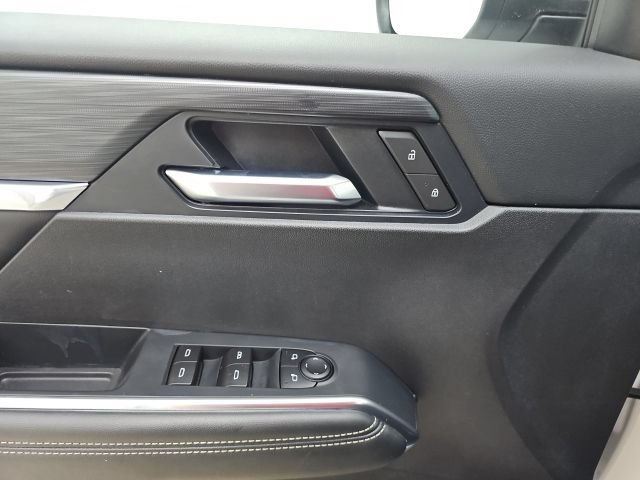 Used 2025 GMC Acadia Elevation FWD image 29
