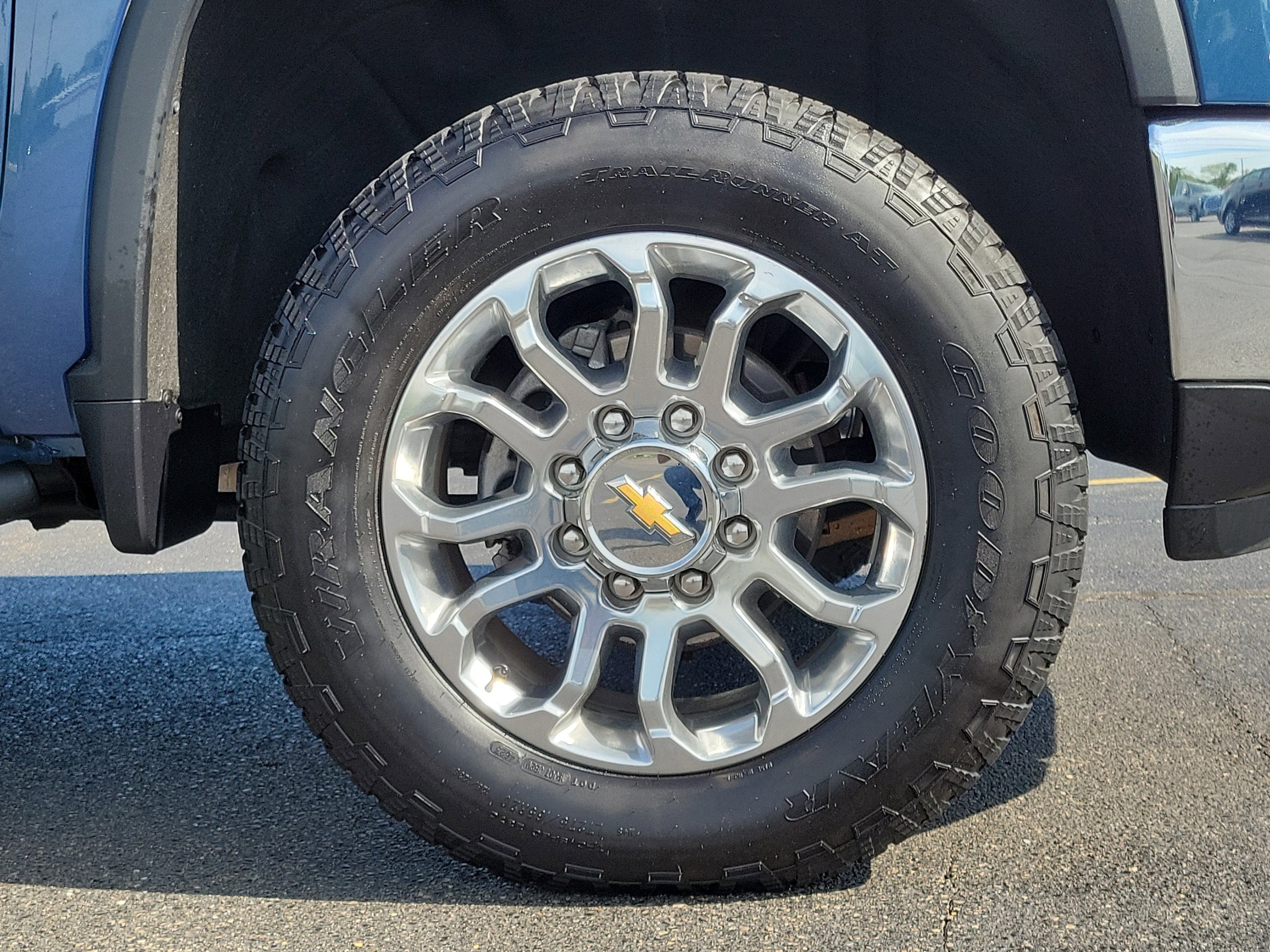 Used 2024 Chevrolet Silverado 3500 LTZ w/ LTZ Premium Package AWD/4WD image 5