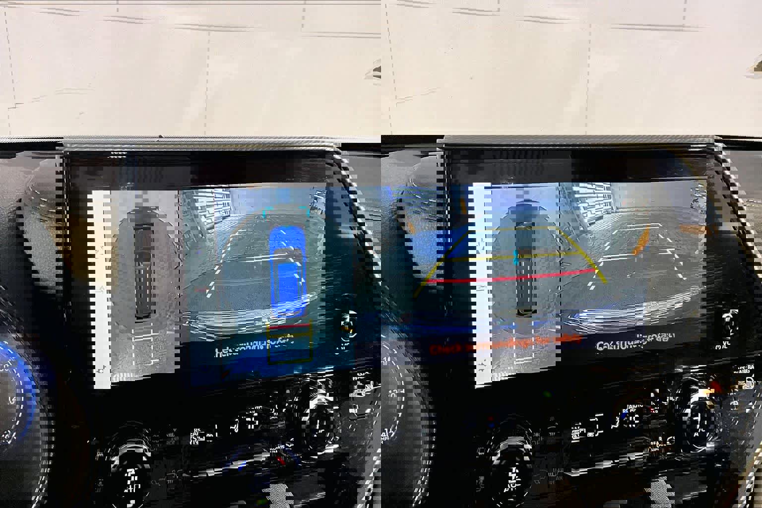 Used 2023 Toyota Highlander Platinum image 29