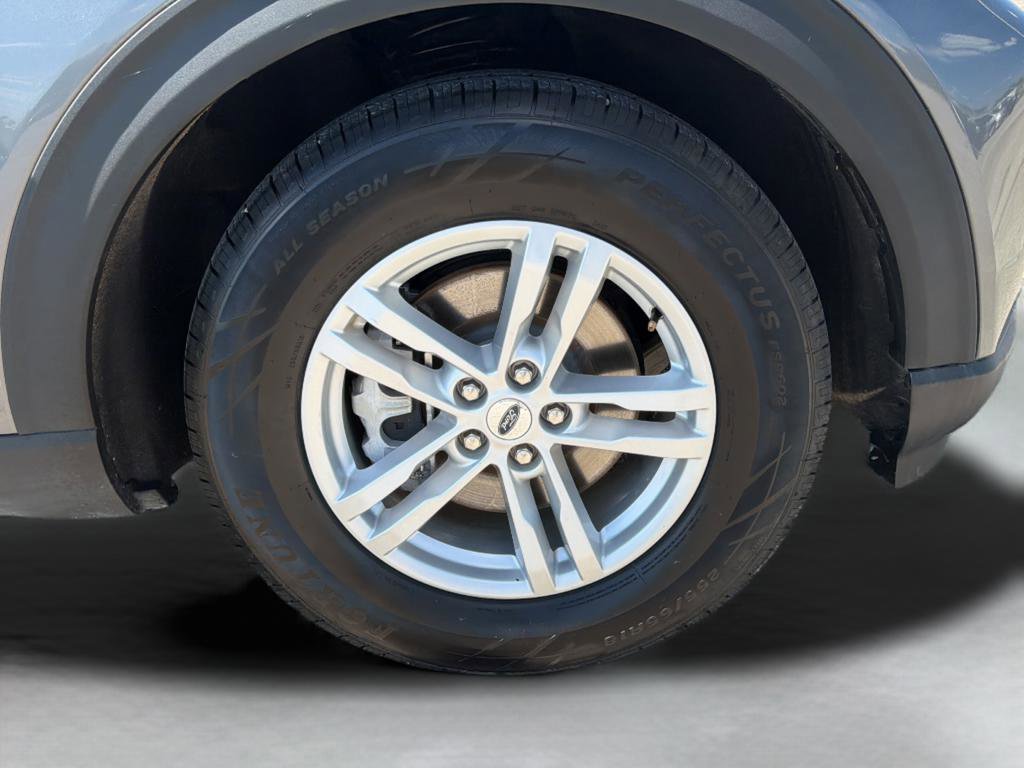 Used 2024 Ford Explorer XLT w/ Equipment Group 202A image 29