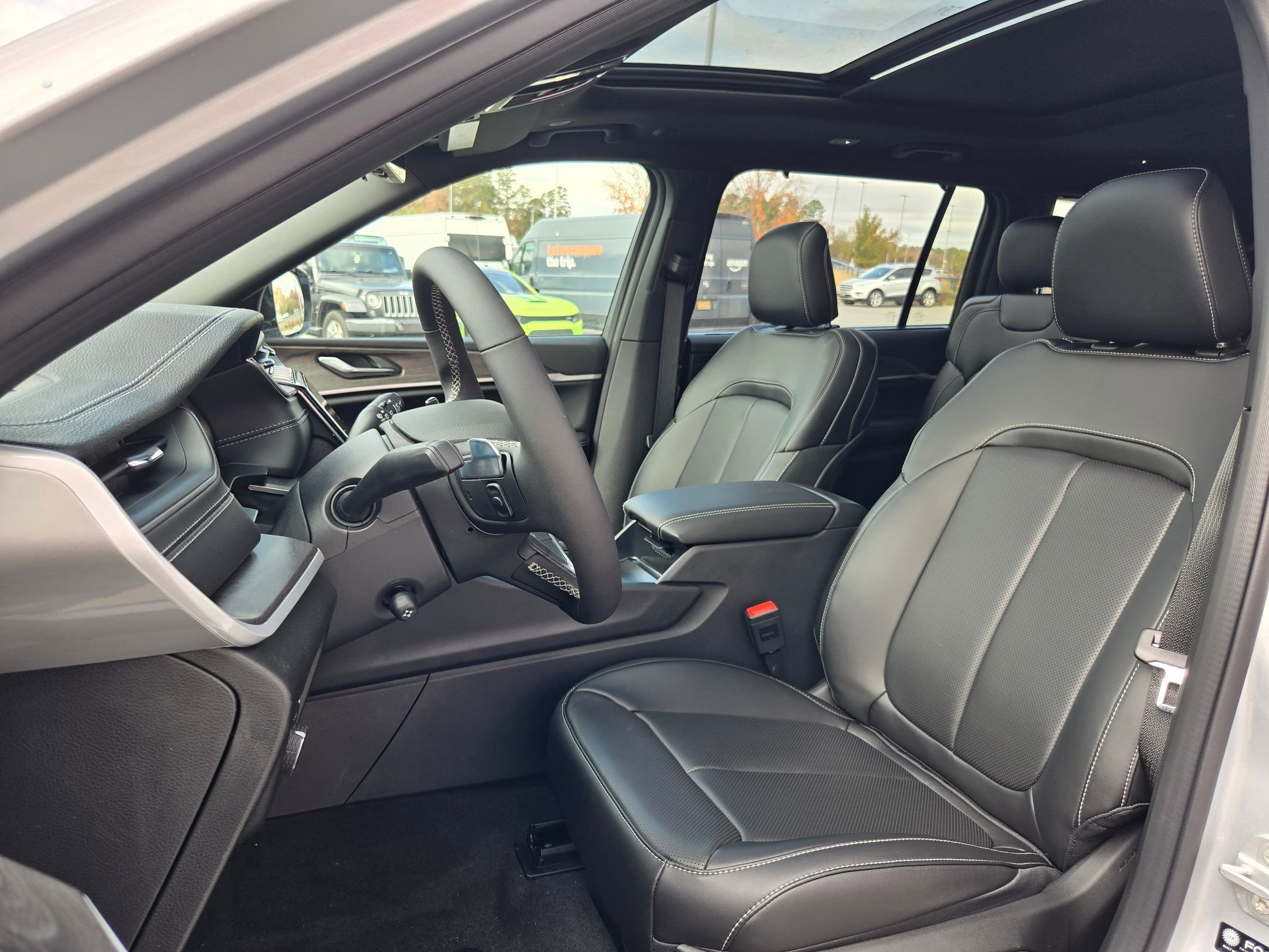 New 2025 Jeep Grand Cherokee L Limited w/ Luxury Tech Group II image 20