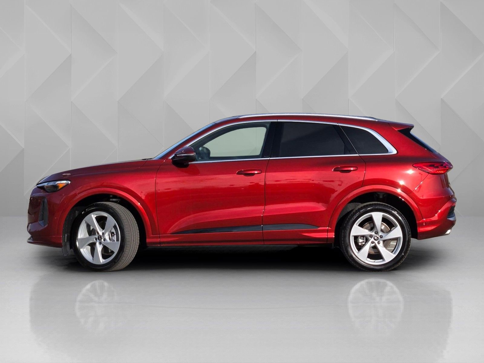 New 2025 Audi Q5 Premium AWD/4WD image 3
