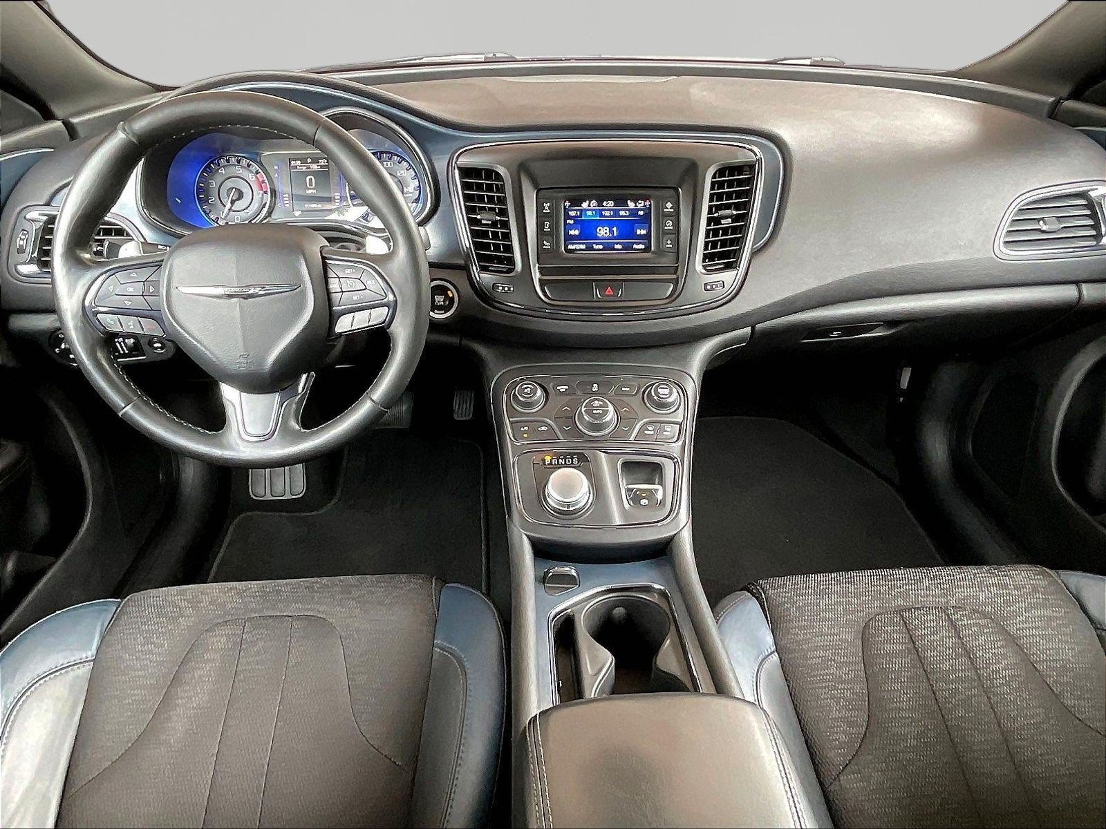 Used 2015 Chrysler 200 S w/ Comfort Group FWD image 7