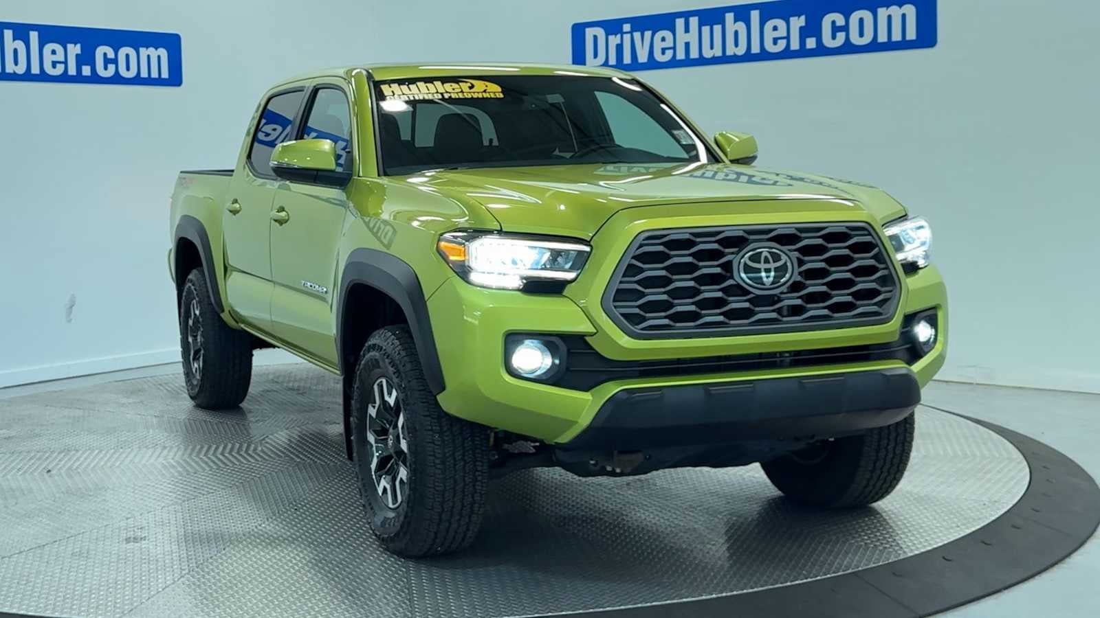 Used 2023 Toyota Tacoma TRD Off-Road w/ TRD Premium Off Road Package AWD/4WD image 2