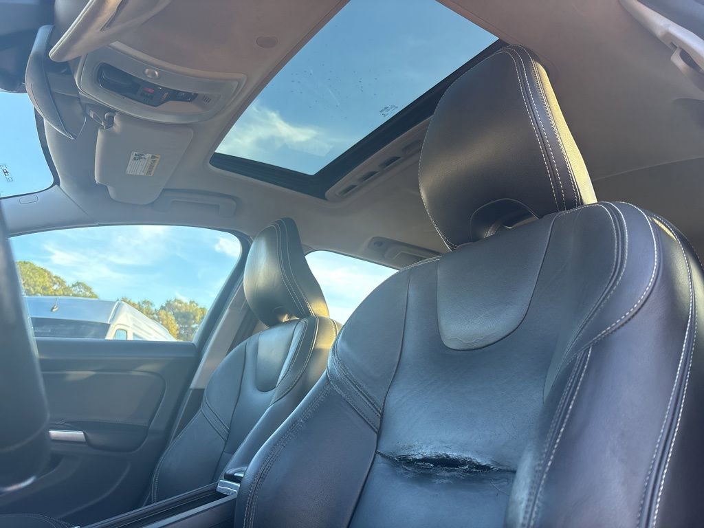 Used 2018 Volvo V60 T5 Dynamic w/ Vision Package image 53