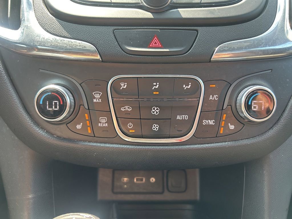 Used 2020 Chevrolet Equinox LT w/ Driver Convenience Package image 28