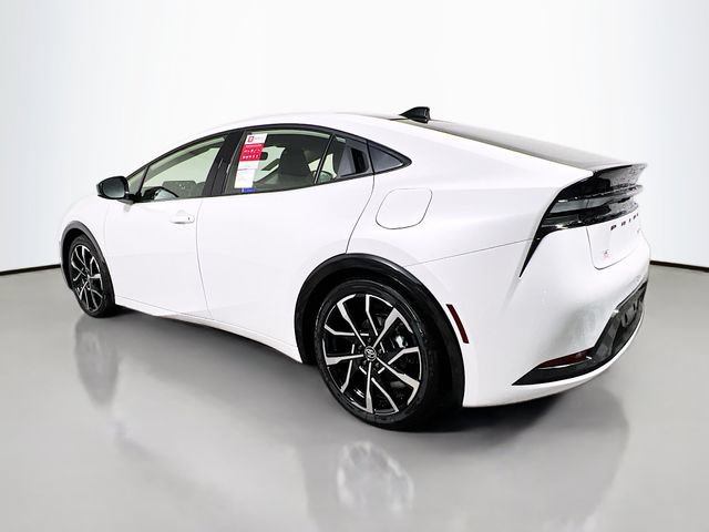 New 2026 Toyota Prius Plug-In Hybrid FWD image 5