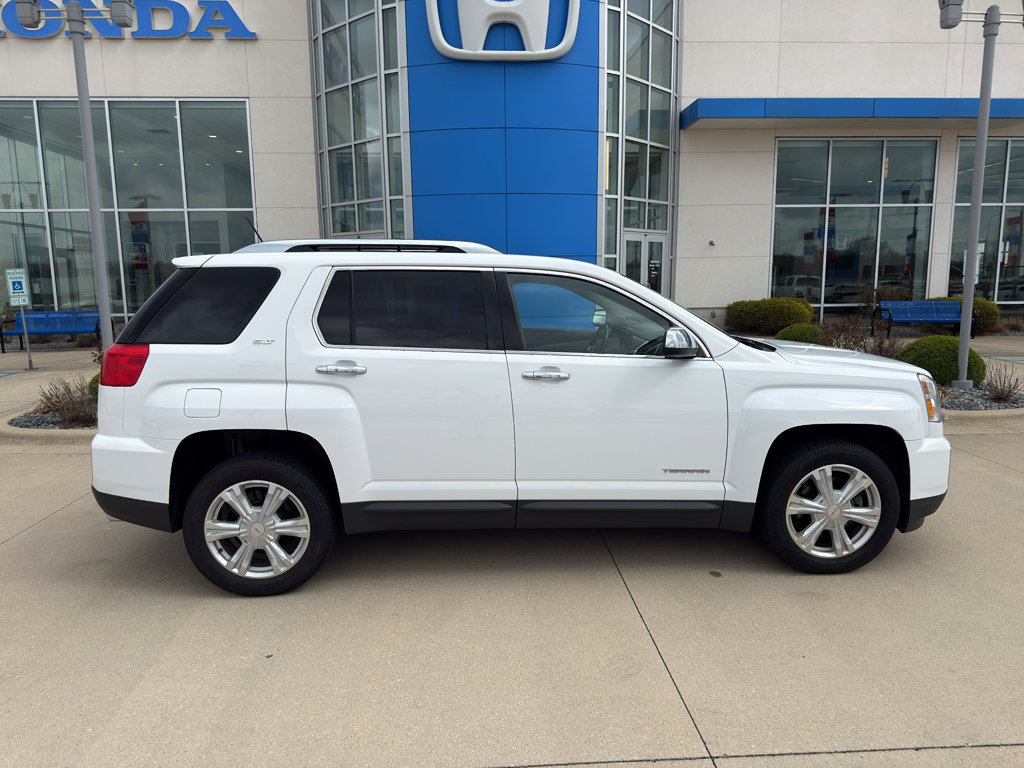 Used 2017 GMC Terrain SLT image 4