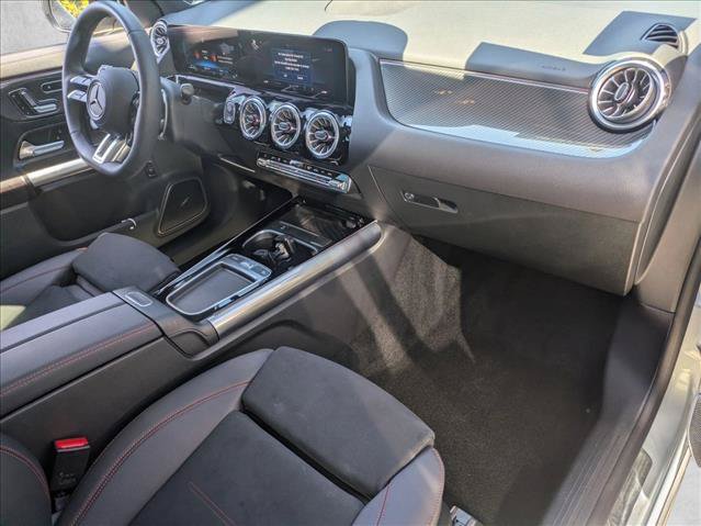 Used 2025 Mercedes-Benz GLA 35 AMG 4MATIC image 19