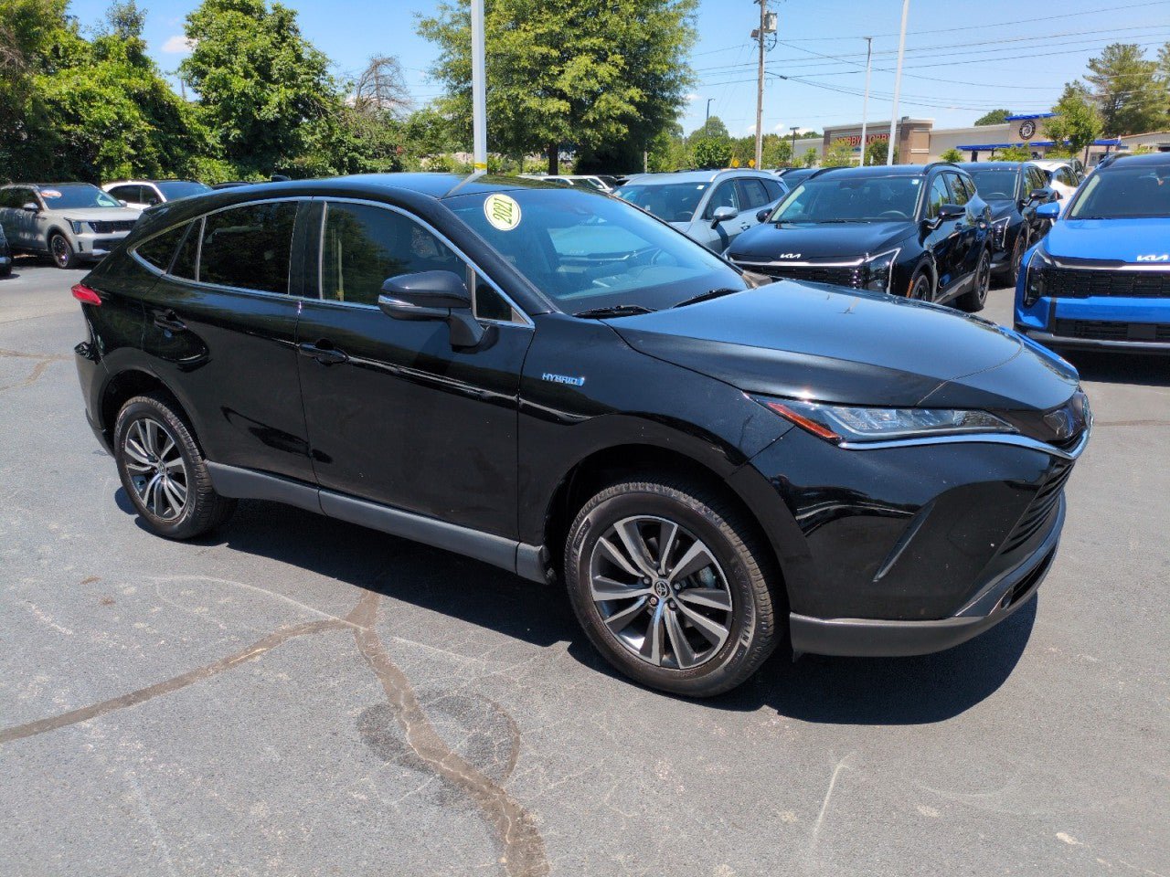 Used 2021 Toyota Venza LE AWD/4WD image 1