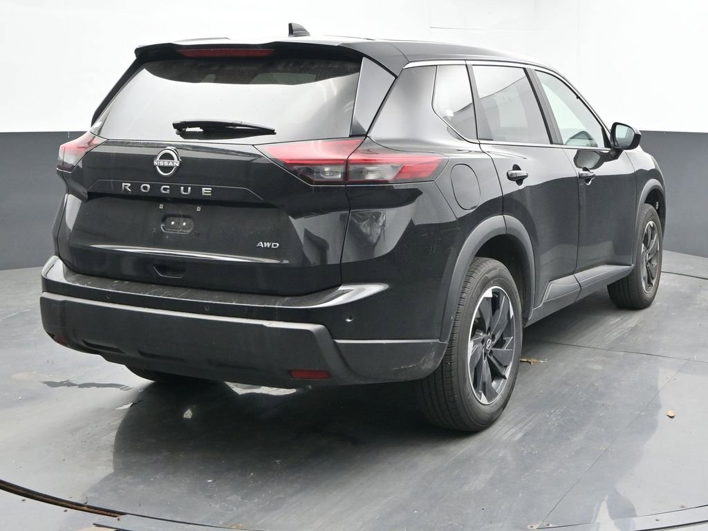 Used 2025 Nissan Rogue SV AWD/4WD image 10