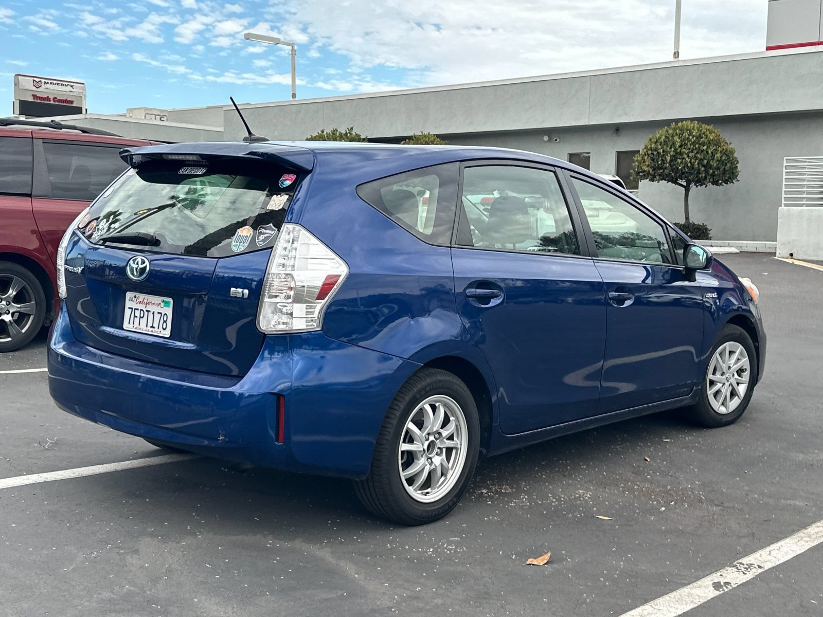 Used 2014 Toyota Prius V Three FWD image 3