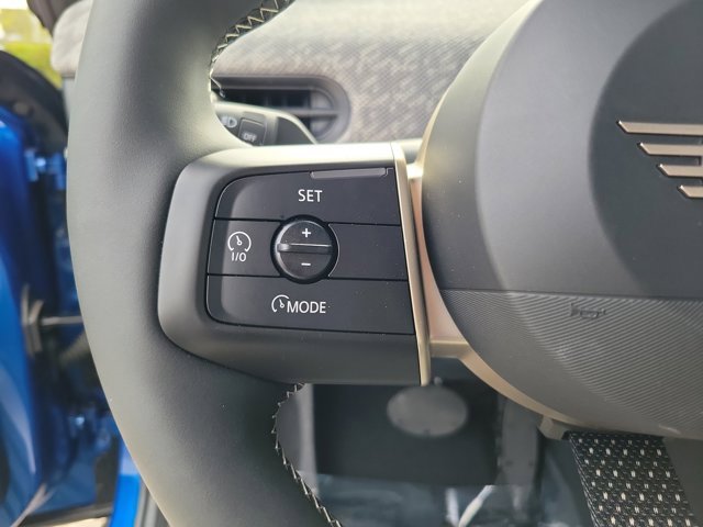 Used 2025 MINI Cooper 2-Door Hardtop image 18