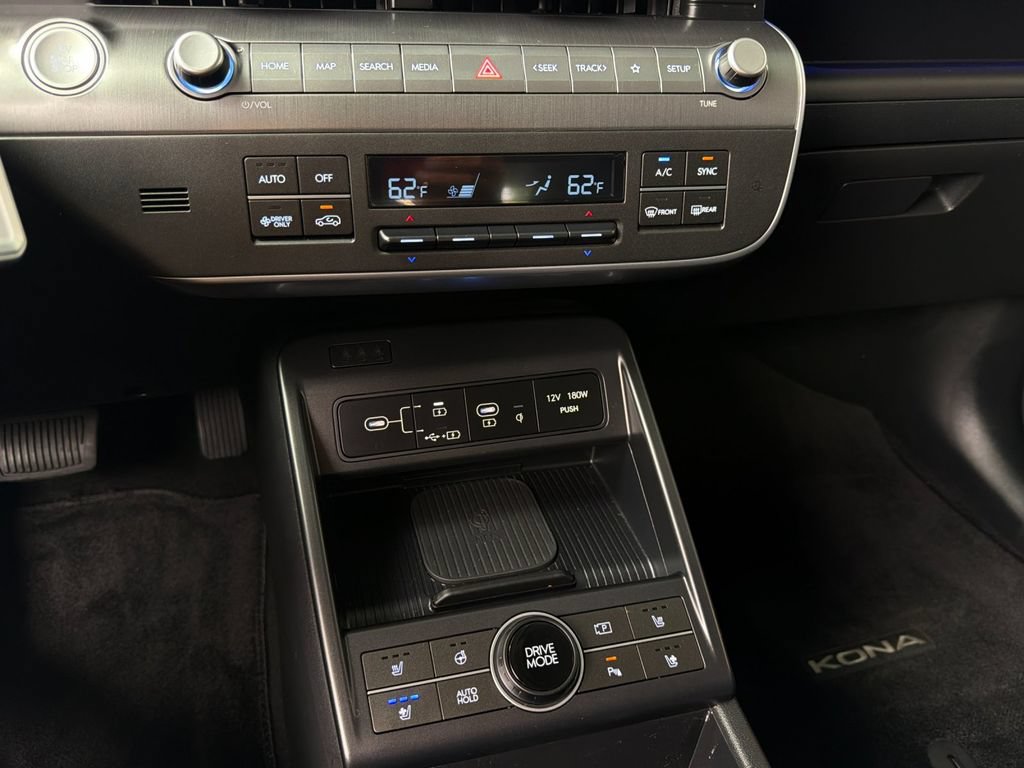 Used 2024 Hyundai Kona Limited FWD image 21