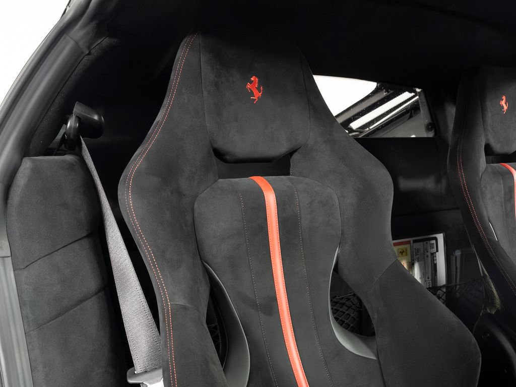Used 2020 Ferrari 488 Pista Coupe RWD image 38