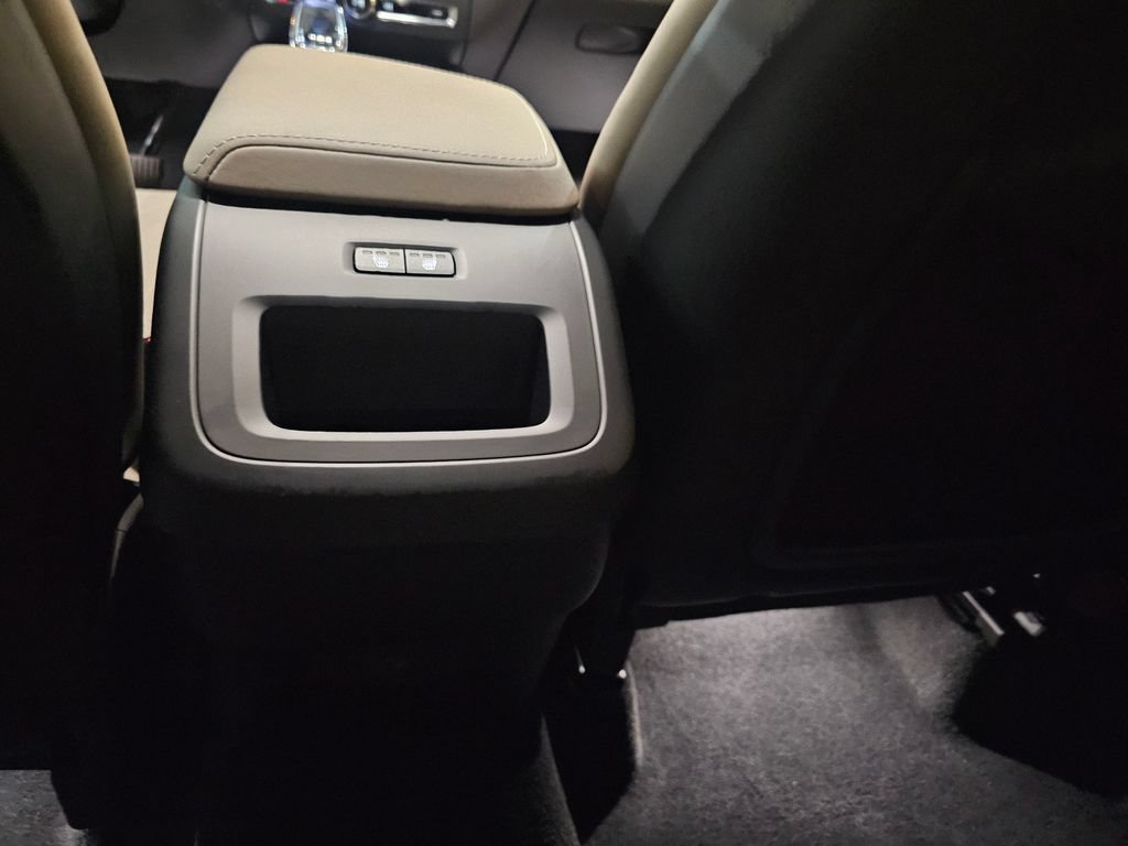 Used 2026 Volvo XC60 B5 Plus w/ Protection Package Premier AWD/4WD image 16