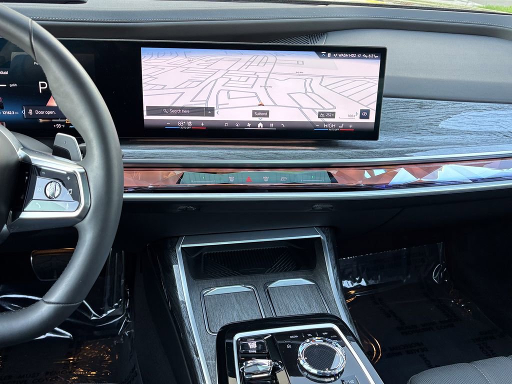 Certified 2023 BMW 760i xDrive image 30