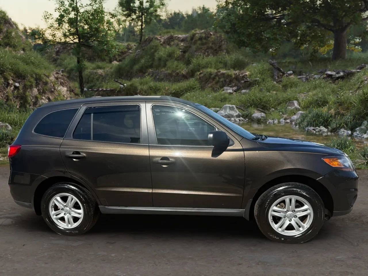 Used 2011 Hyundai Santa Fe GLS image 4