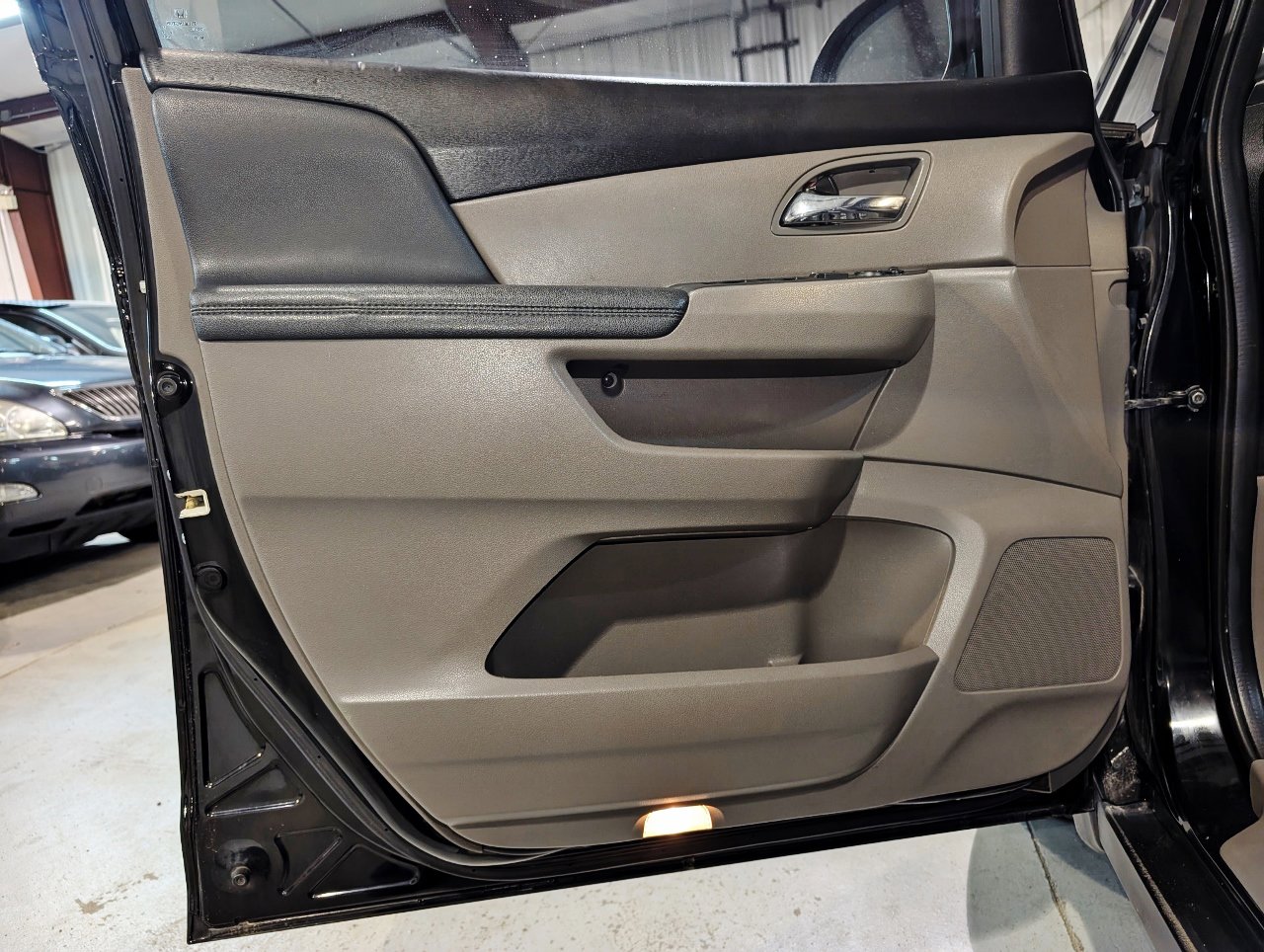 Used 2014 Honda Odyssey EX-L image 14